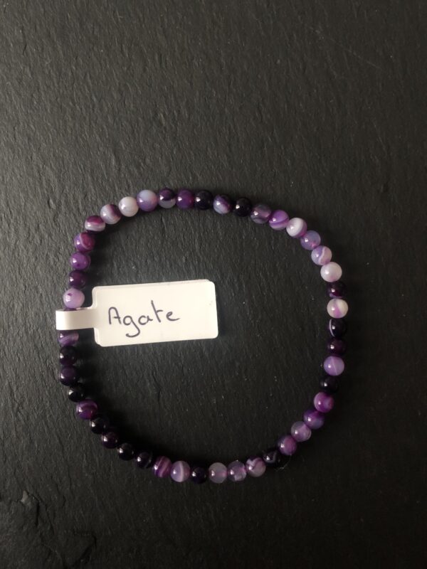 Bracelet en Agate violette 4mm.