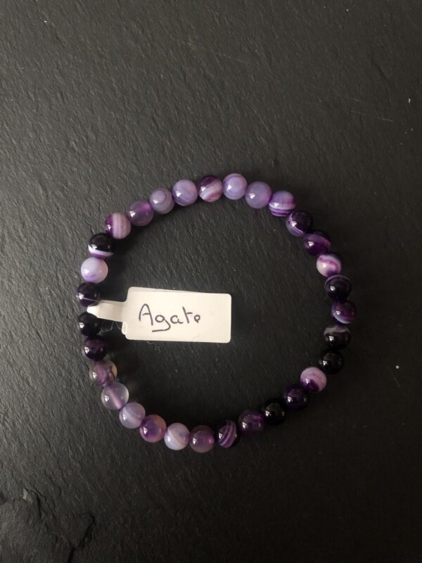 Bracelet en Agate violette 6mm.