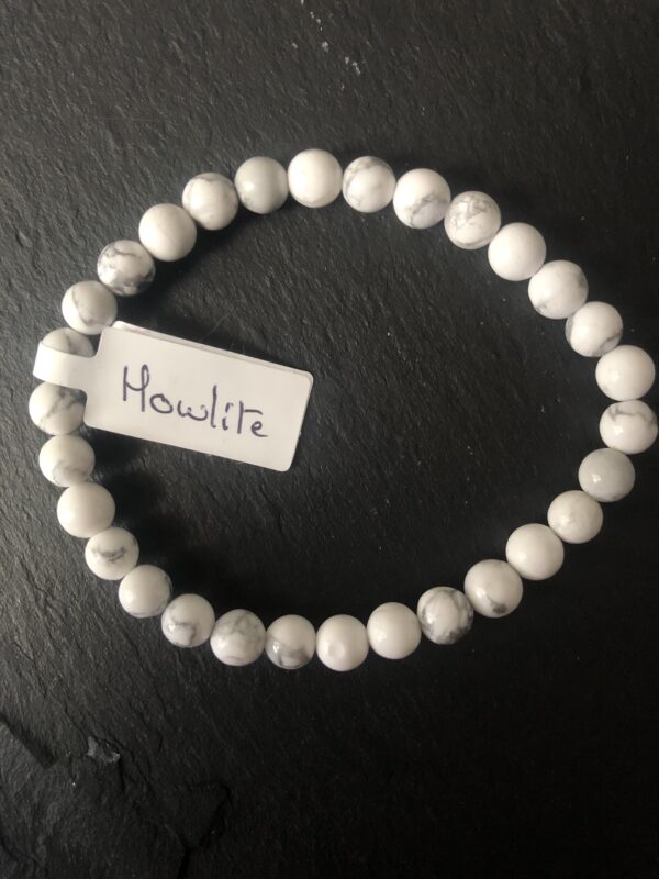 Bracelet en Howlite 6mm.